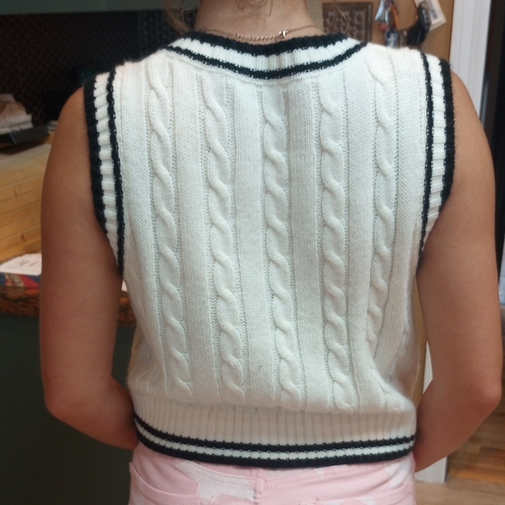 SHEIN White Cable Knit V-Neck Sweater Vest - Picture 2 of 3